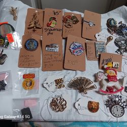 Vintage Brooches (30) Priced Individually 