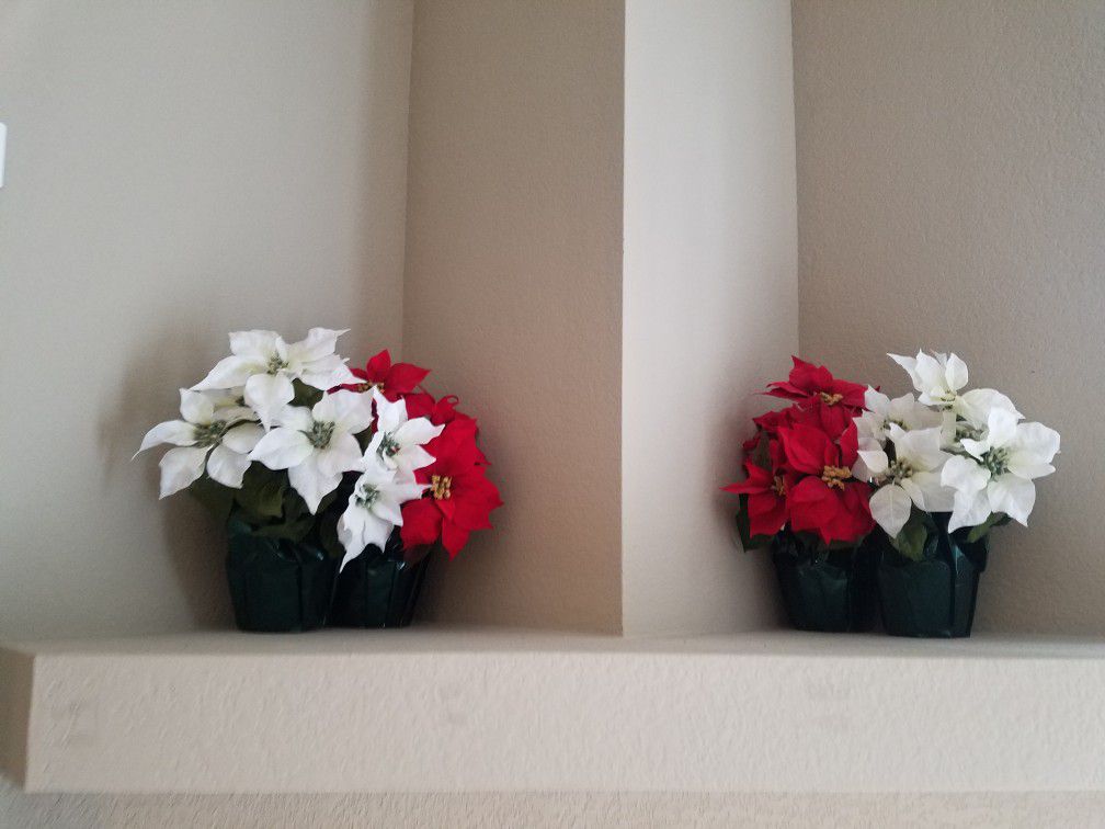FREE Faux Poinsettia Flowers (Red & White)