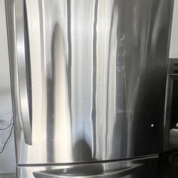 LG Refrigerator 