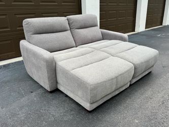 🛋️ Sofa/Couch- Gray - Delivery Available 🚛