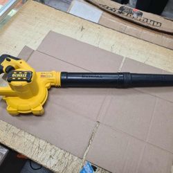 DEWALT
20V MAX Cordless Compact Jobsite Blower 135 MPH 100 CFM