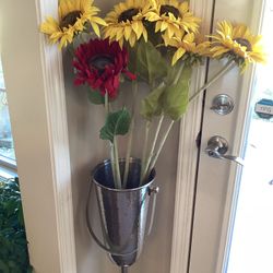 LONG QUALITY Sunflowers (6) 32” LONG w/fuzzy, sturdy stems