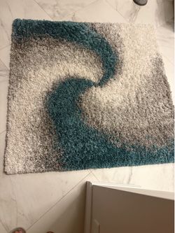 4x4 turquoise,gray  and white shag rug