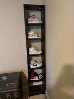 Shoe shelf