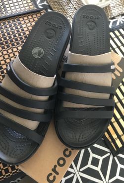 Crocs wedge sandal,Black color size (10 US)