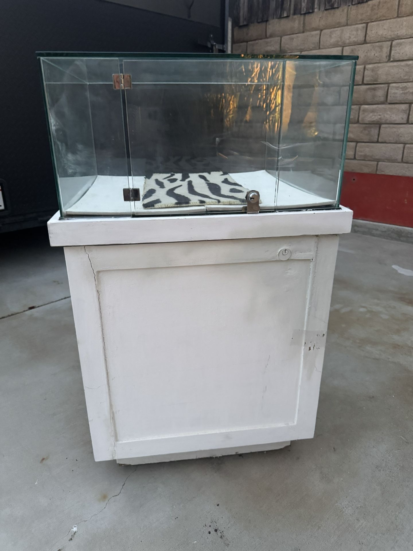 Display Cabinets