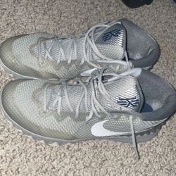 Kyrie 1 Gray