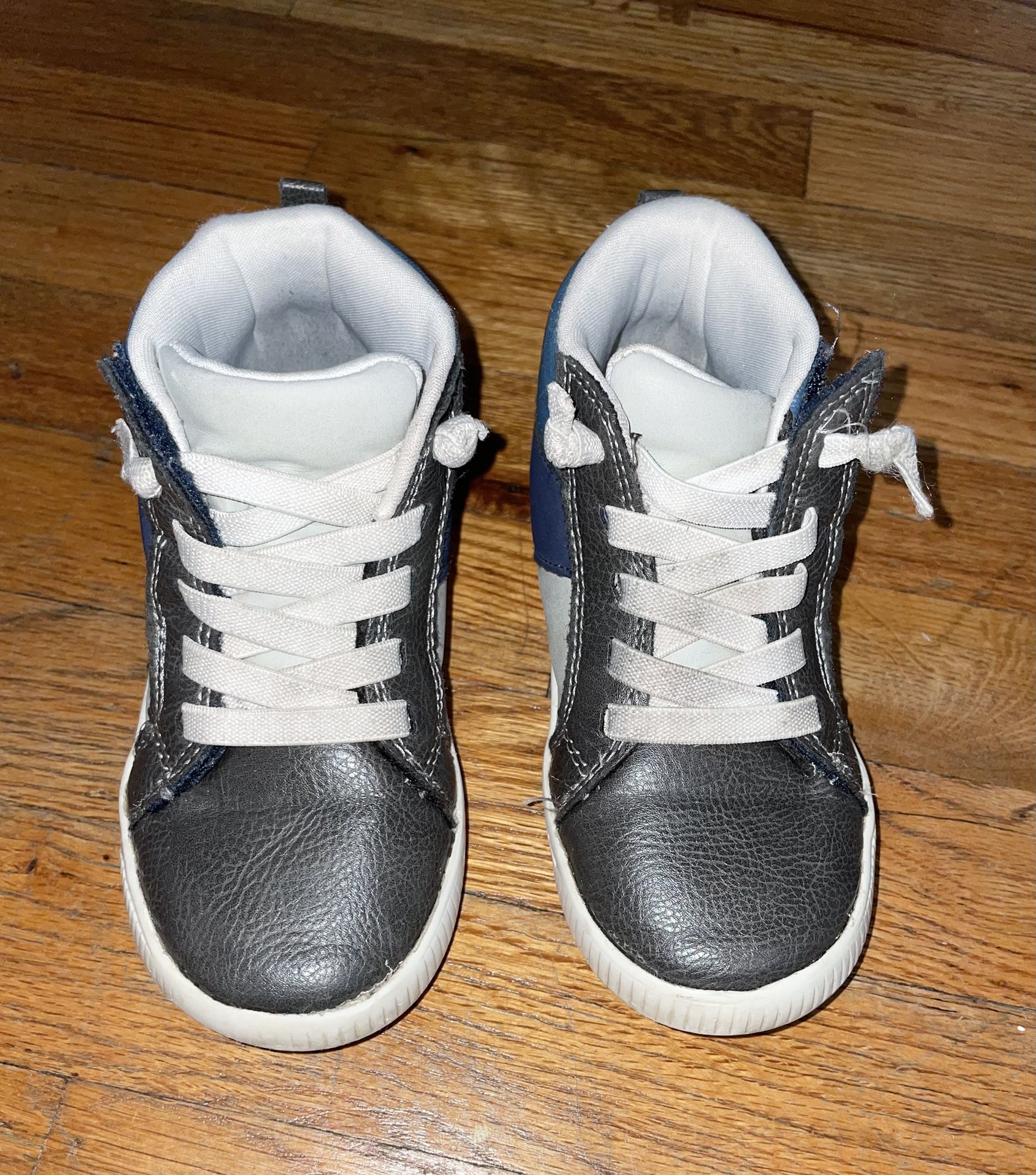 Carters Boy Sneakers. Size 10