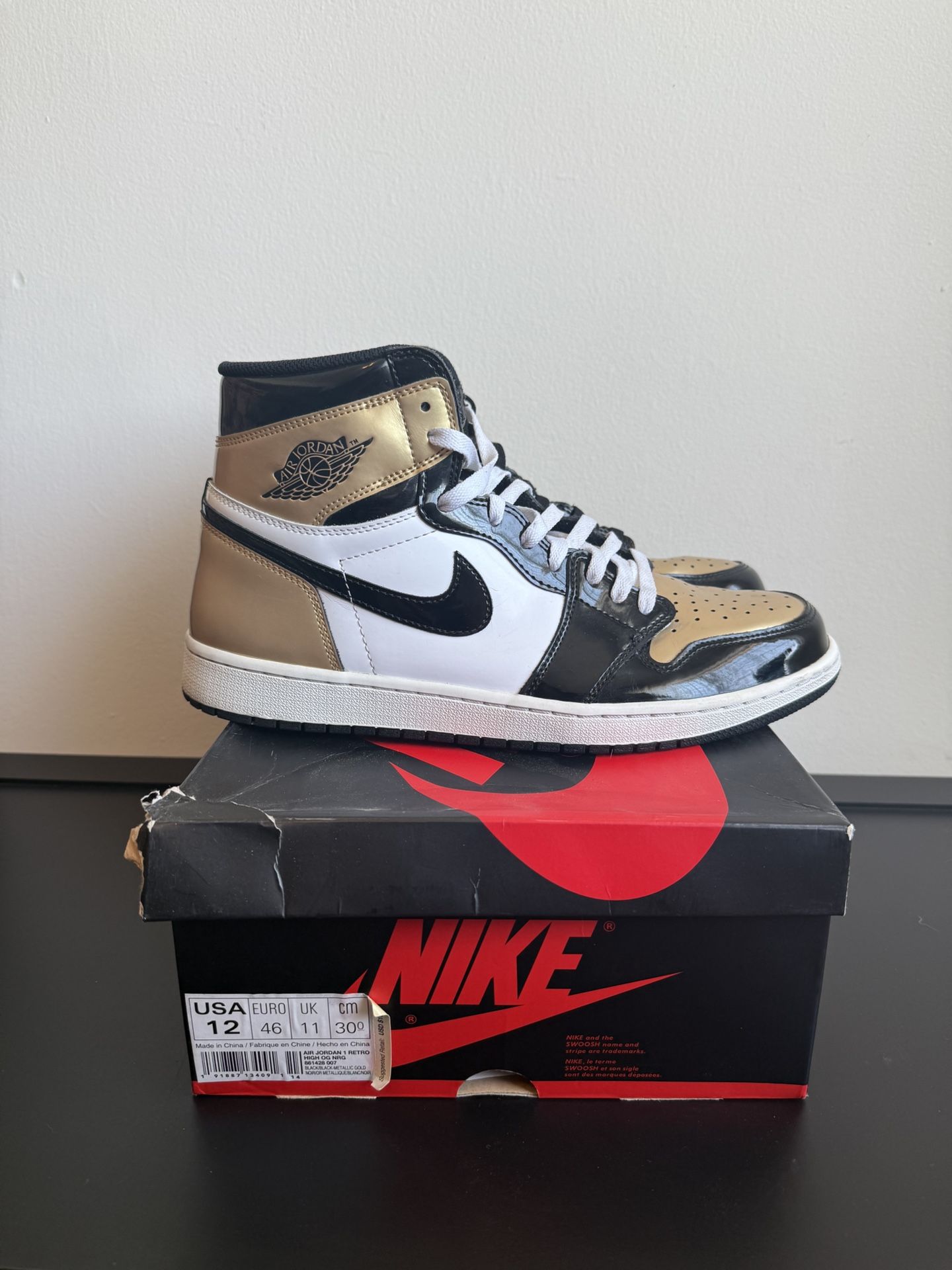 Air Jordan 1 Retro High OG “Gold Toe” – Size 12 Men