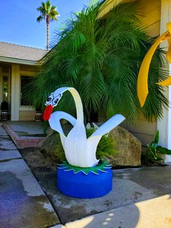 Cisnes echos de llantas bonitos y decorativas.