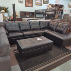 😍 Sectional With Ottoman 