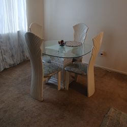 Dinning Table With Four Chairs 