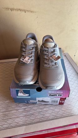 Skechers Sneakers Women’s Size 10