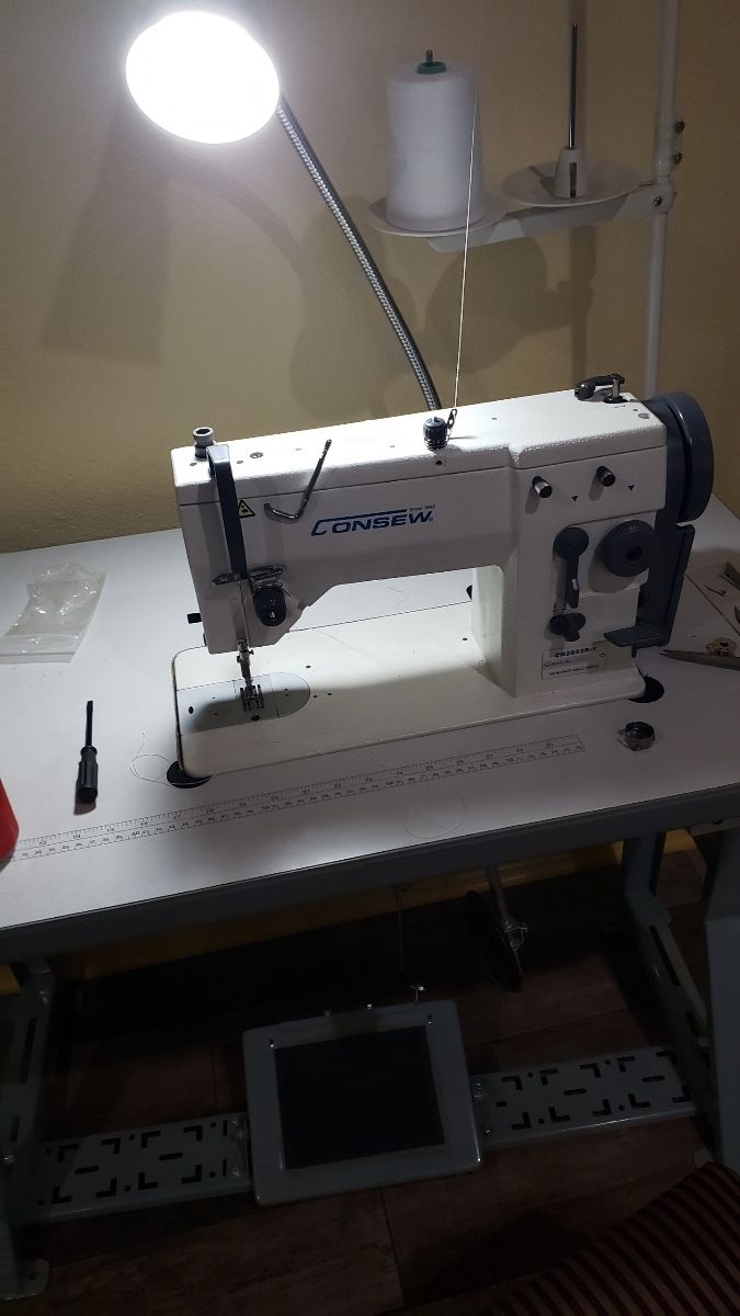 Consew CN2053R-1 Sewing machine