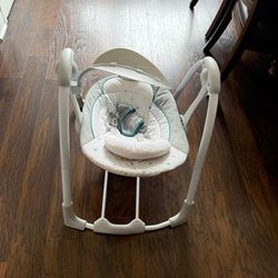 Baby swing