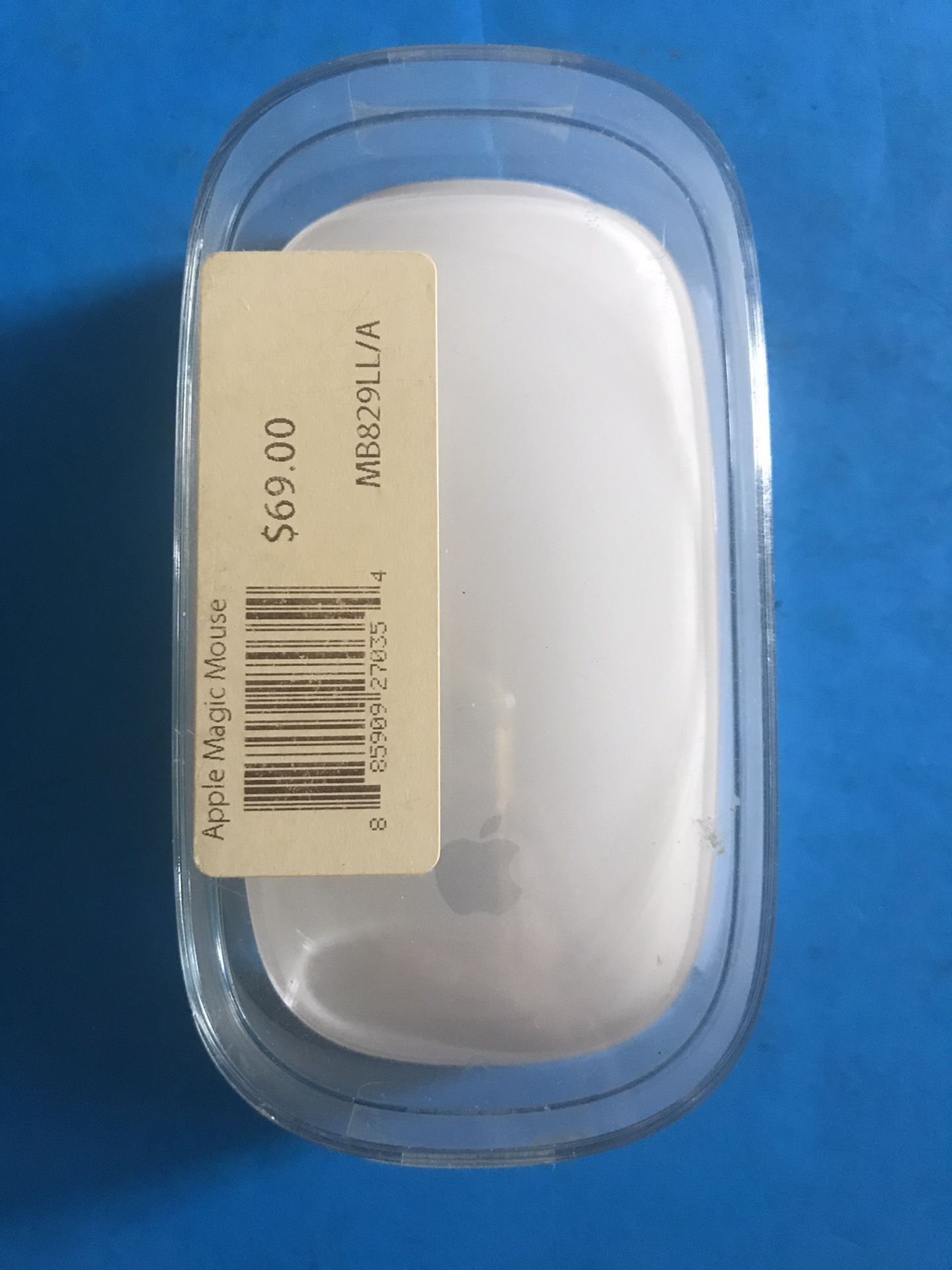 Excellent Genuine Apple Wireless Magic Mouse A1296 Bluetooth, w/case, new 2 AA