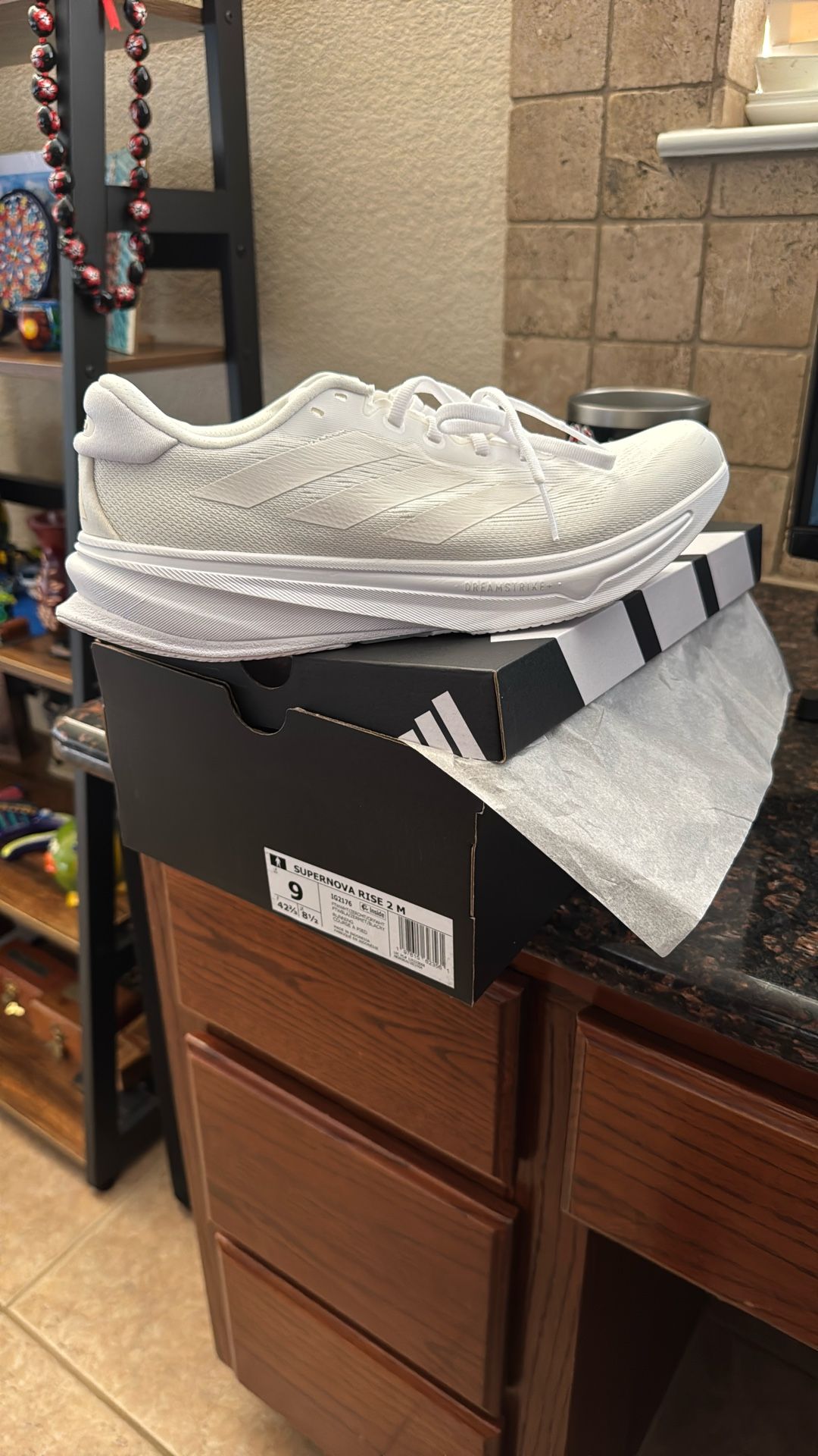 New Adidas Supernova Rise 2 Sz. 9