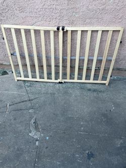 Door gate