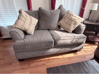 Loveseat taupe