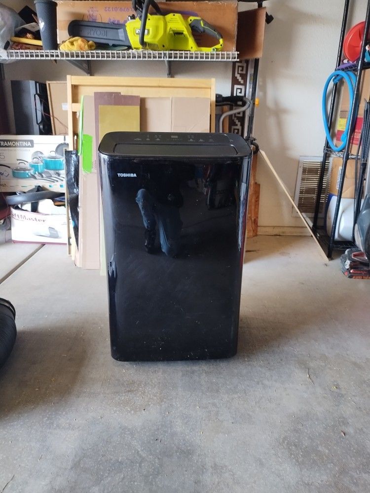 2023 Toshiba Portable AC Unit.