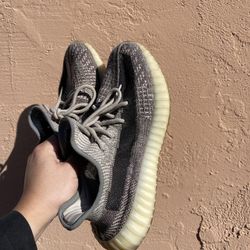 Adidas Yeezy 350 V2 Zyon Size 9