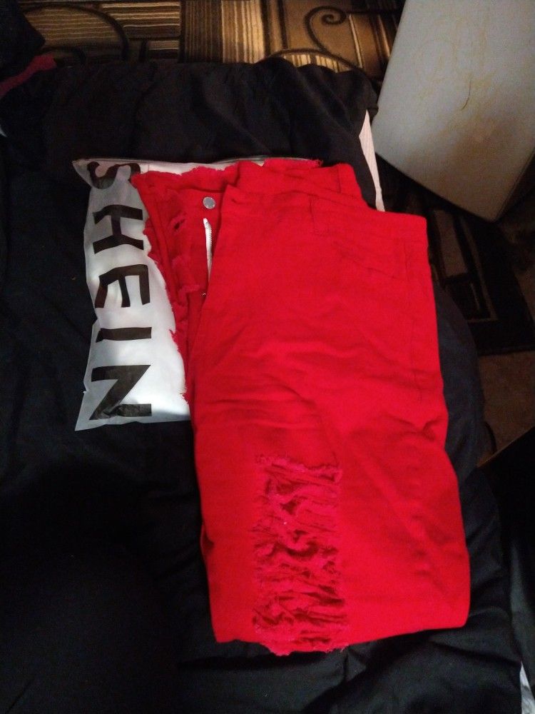 Brand New Never Worn Shein Red Ripped Jeans 1x 