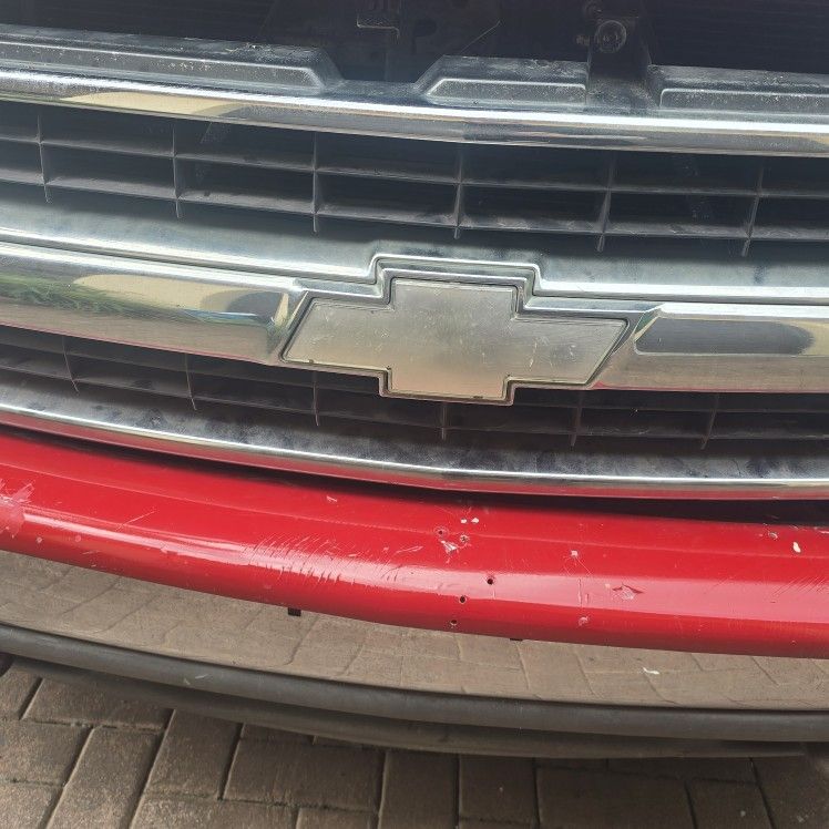 99-02 Silverado Grill OEM