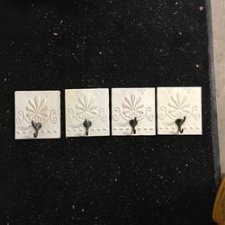 4 Wall Hooks
