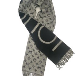 Louis Vuitton Monogram Split Scarf 