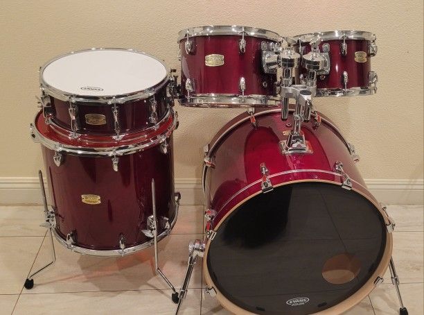 Yamaha Drum Set Stage Custom Birch 5-piece Shell Pack - Cranberry Red
10,12 Toms 16 Floor Toms
22 Bass 14 snare
