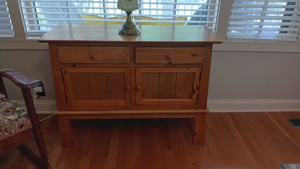 Primitive Shakers Pine Buffet/Sideboard