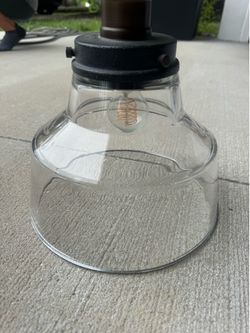 2x pendant lighting