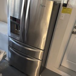 Whirlpool Refrigerator 