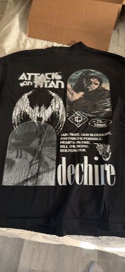 Attack on titan t shirt size L