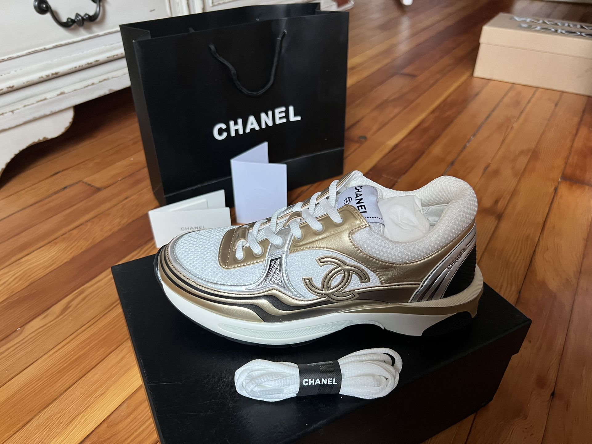 Chanel Sneaker Size 42 for Sale in Chicago, IL - OfferUp