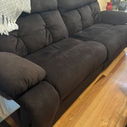 Reclining Raymour &Flanigan Living Room Set Sofa Loveseat And Oversized Chair Must Go House Sold