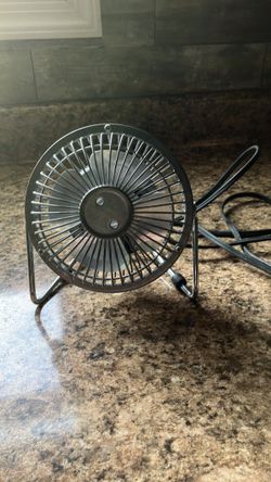 Small electric fan