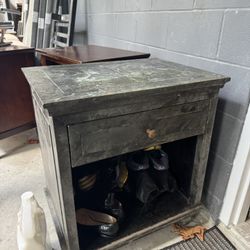 Restoration hardware Table 