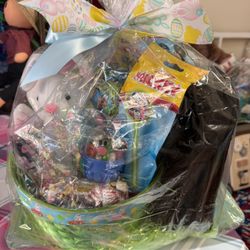 Easter Basket-Mickey,Minnie