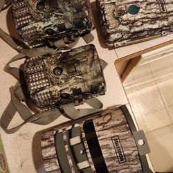 Moultrie Game Trail Cameras And Lock Box
