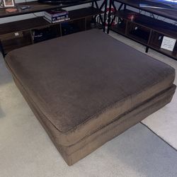 Large Ottoman (Furniture)