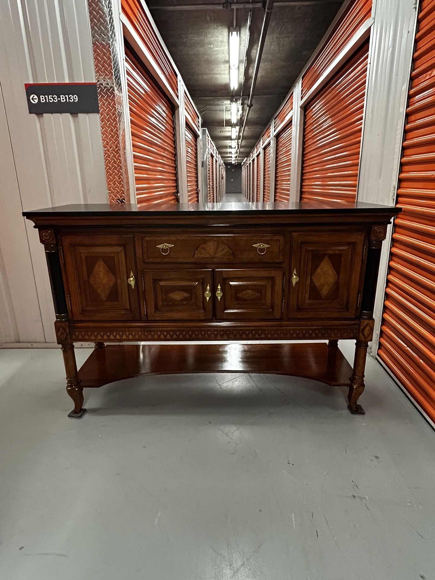 Vintage sideboard buffet