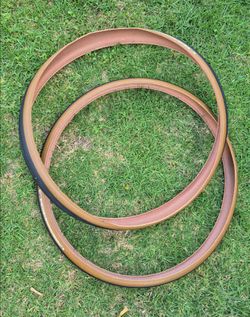 700x32 Panaracer Gravelking TLC tires, like new!
