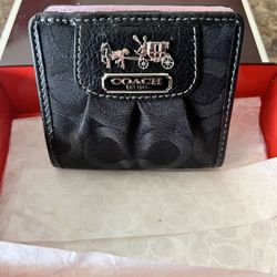 BRAND NEW COACH WOMENS WALLET 