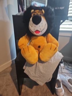 Hubert Harris Lion