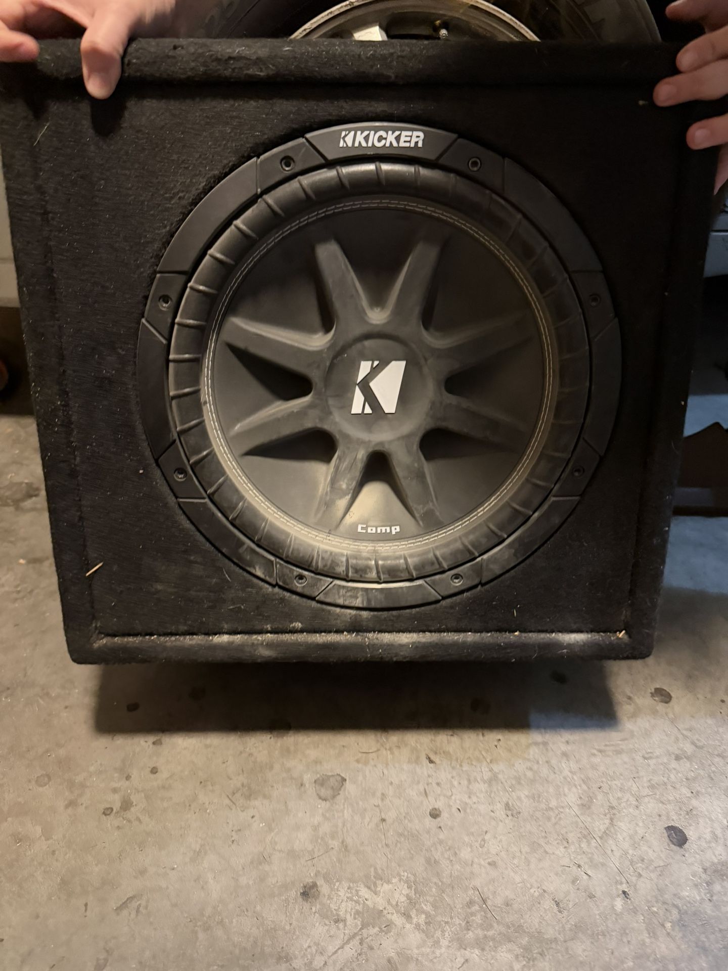 Alpine Amp & Kicker Subwoofer