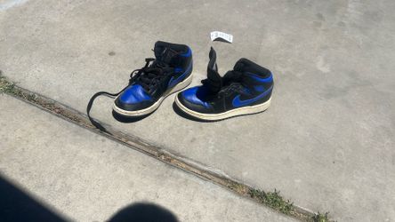 Nike shoes size 4.5