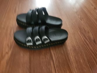 DC Martin Sandals New