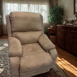 Brand New Power Recliner 