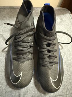 Soccer shoes boys